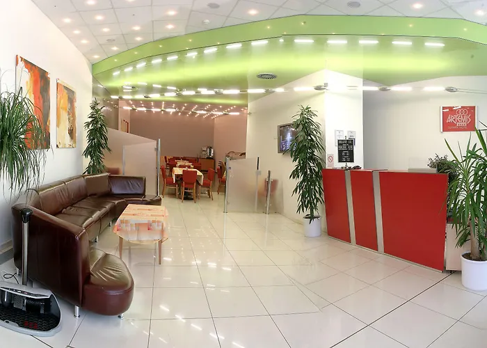 Olympik Artemis Hotel