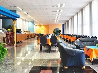 Olympik Artemis فندق